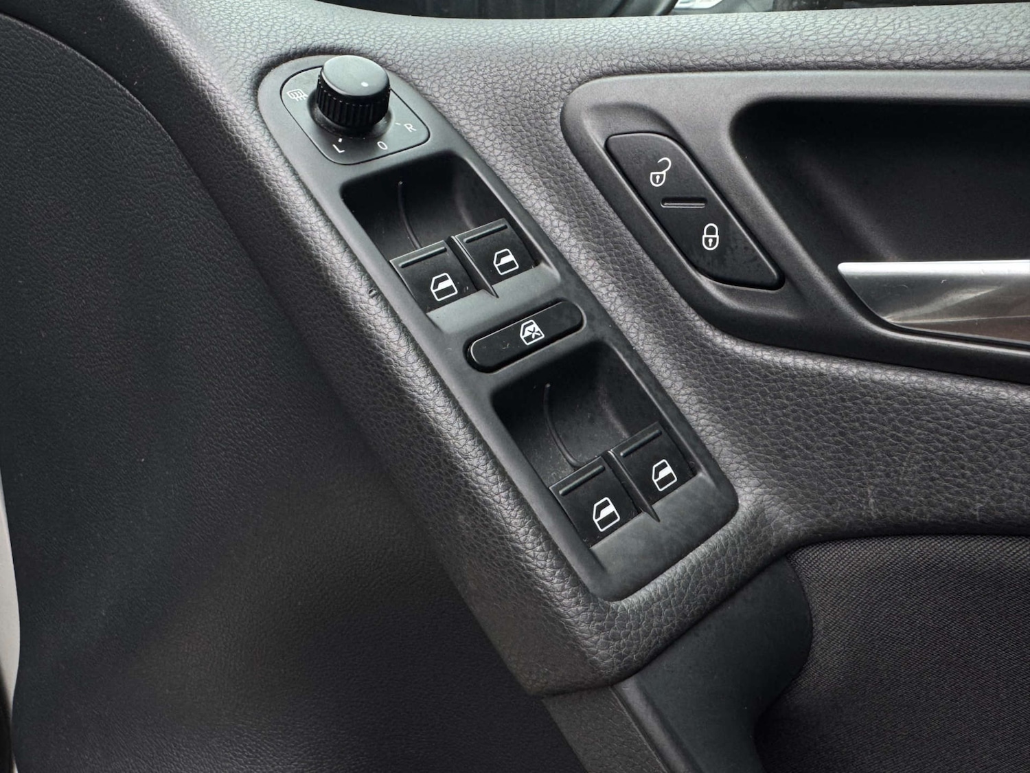 Used Volkswagen Golf 2009 for sale - 77778119: Photo 27