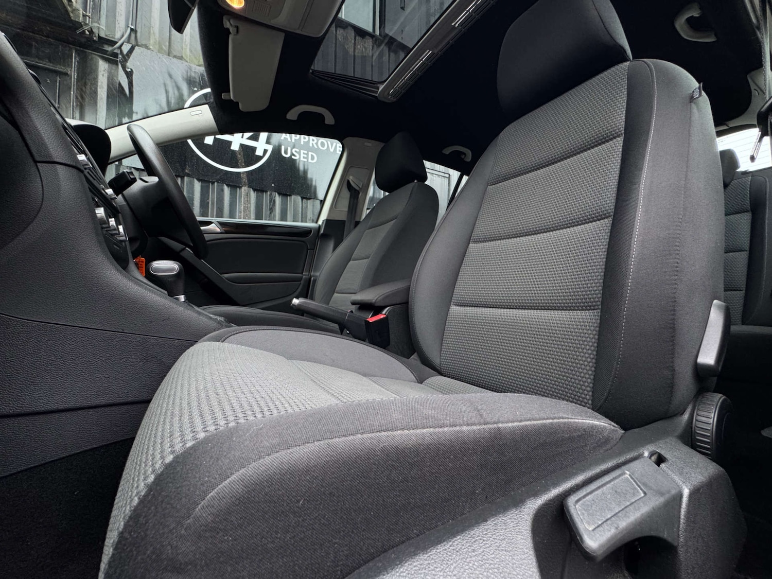 Used Volkswagen Golf 2009 for sale - 77778119: Photo 50