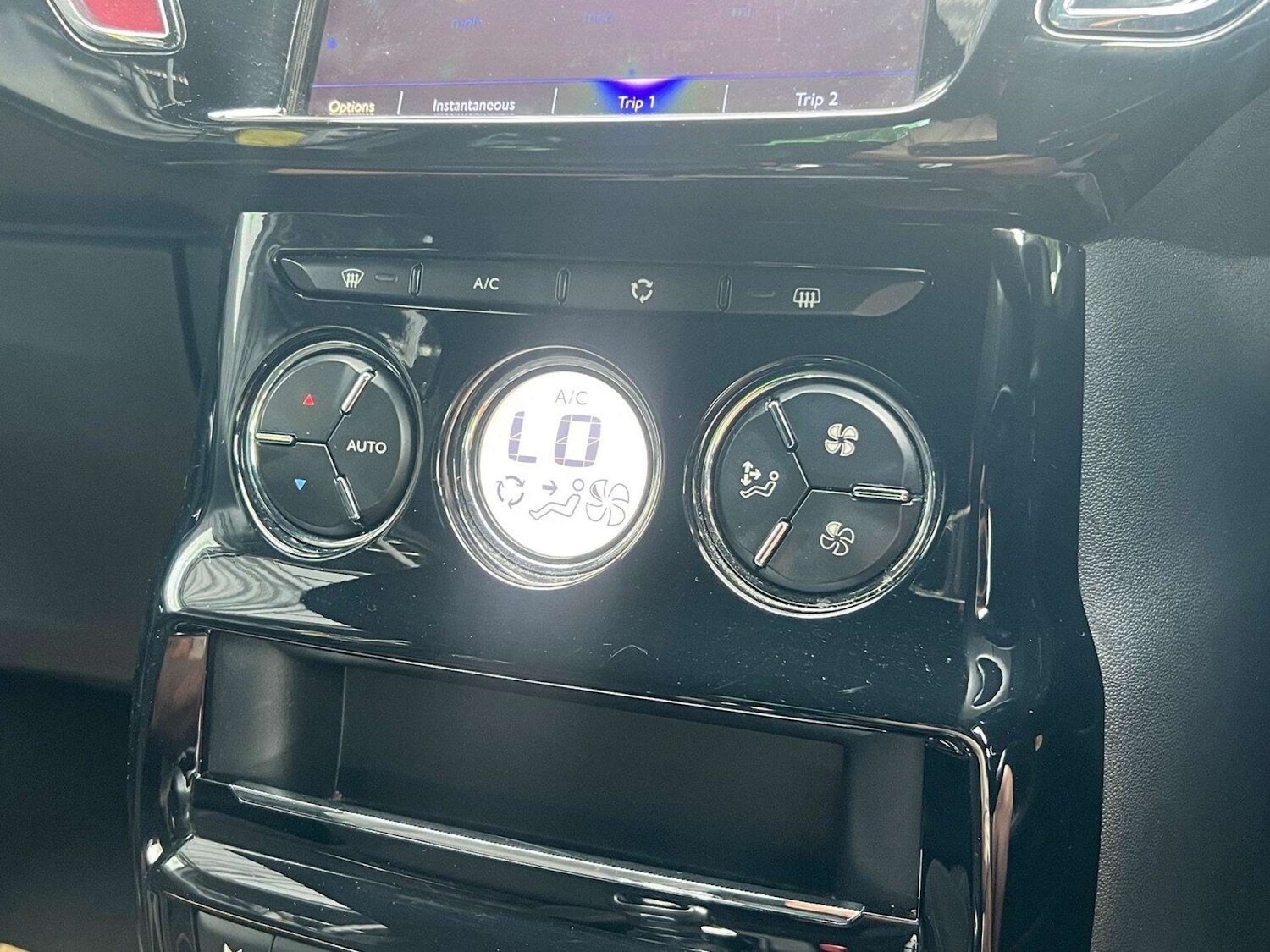 Used DS Automobiles DS 3 2015 for sale - 77138687: Photo 25