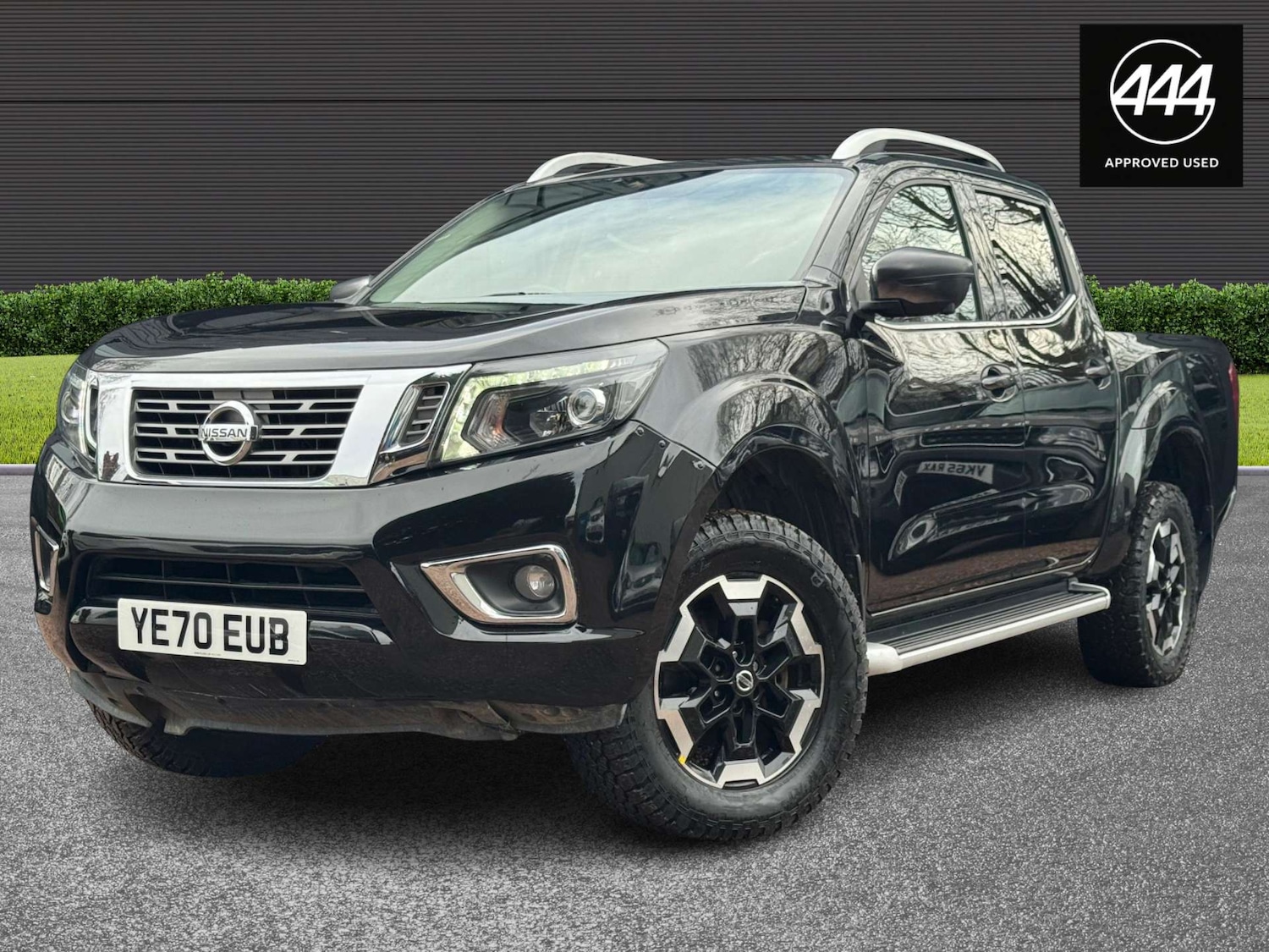 Used Nissan Navara 2020 for sale - 77368231: Photo 2