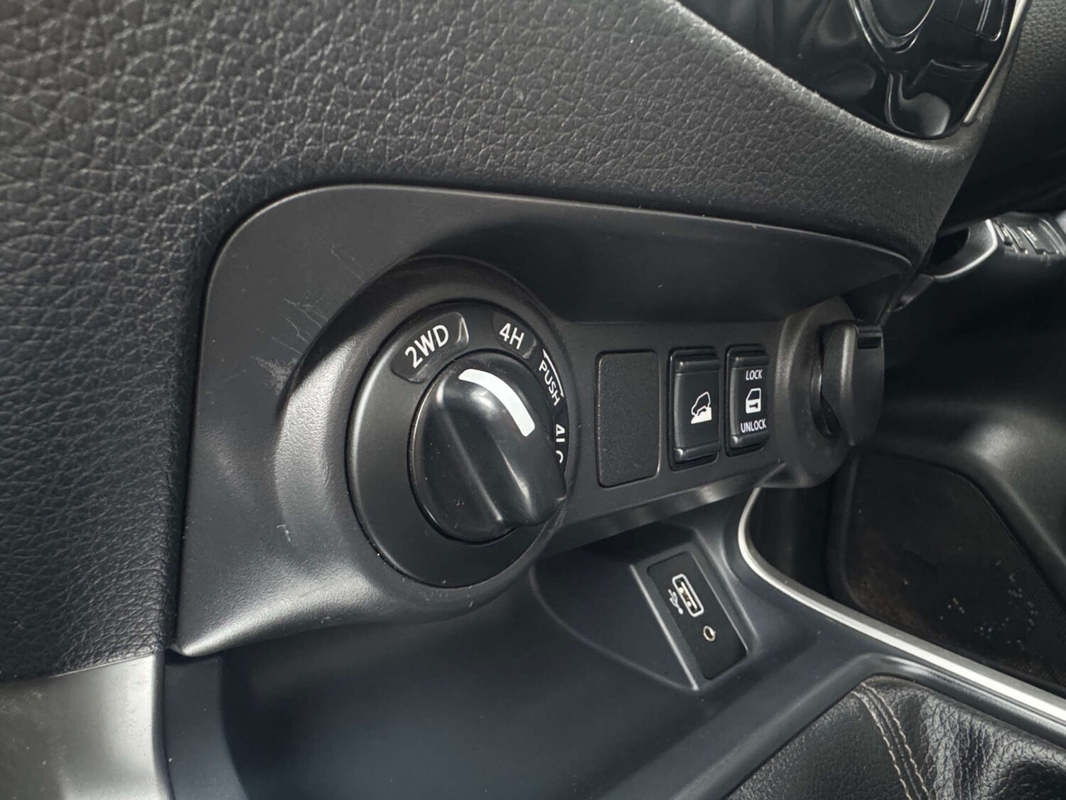 Used Nissan Navara 2020 for sale - 77368231: Photo 23