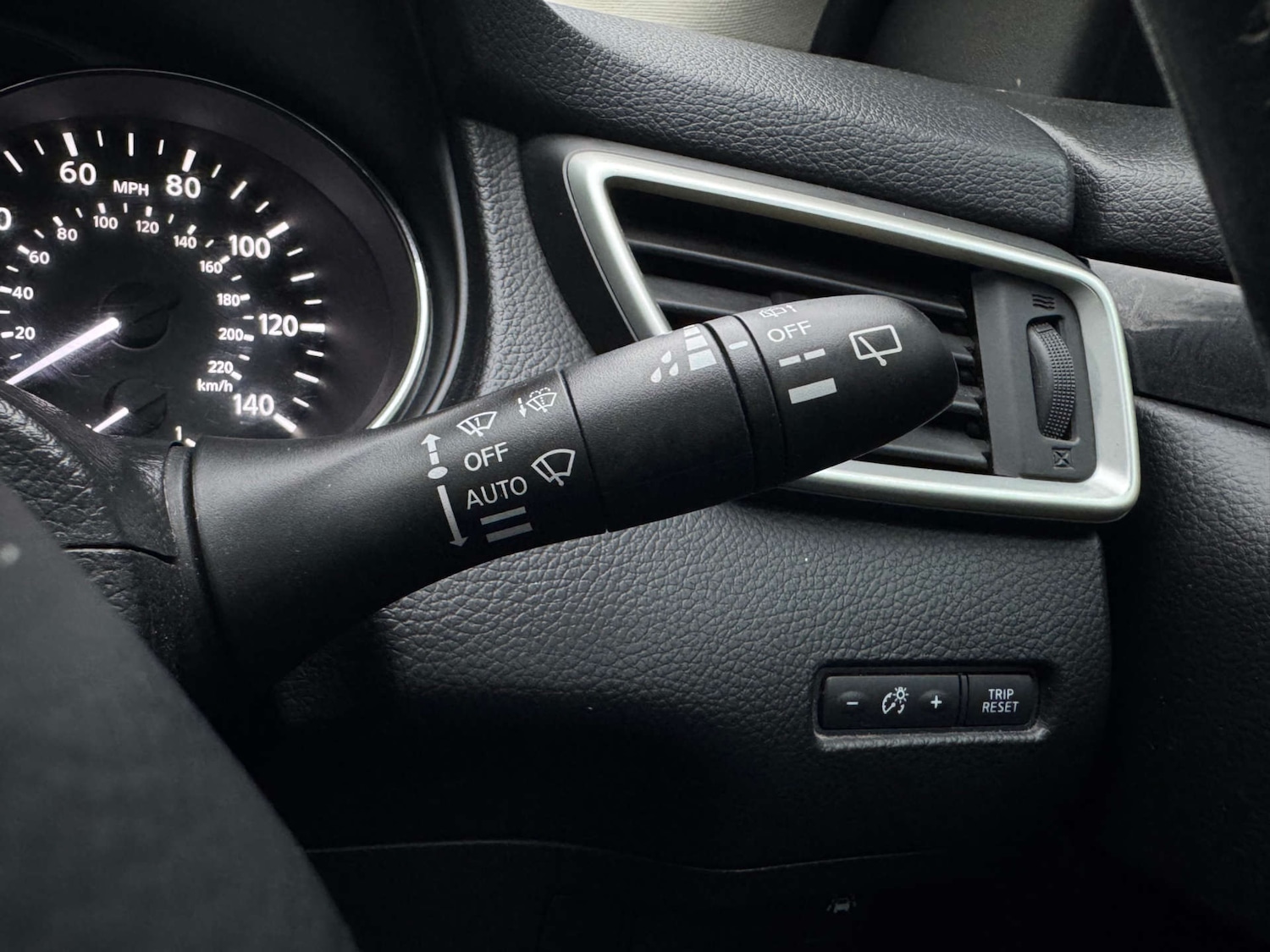 Used Nissan Qashqai 2015 for sale - 77523457: Photo 28