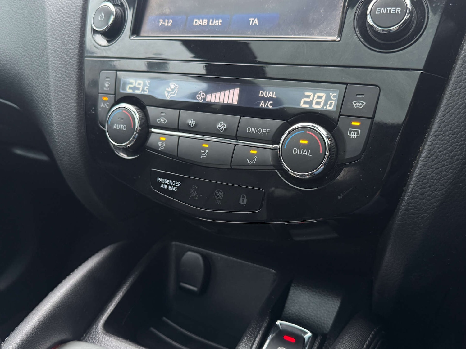 Used Nissan Qashqai 2015 for sale - 77523457: Photo 30