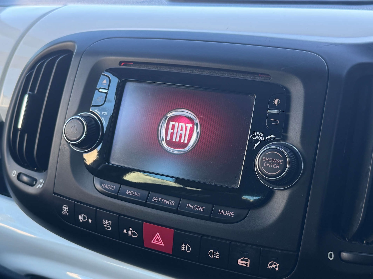 Used Fiat 500L 2014 for sale - 77138689: Photo 42