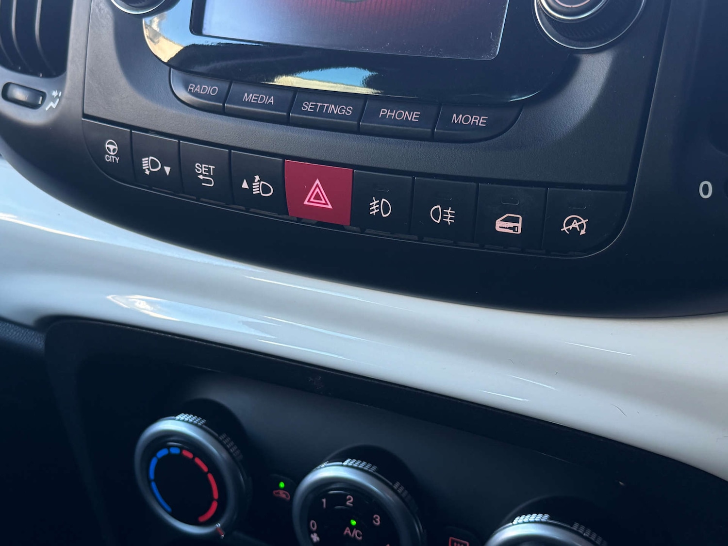 Used Fiat 500L 2014 for sale - 77138689: Photo 43