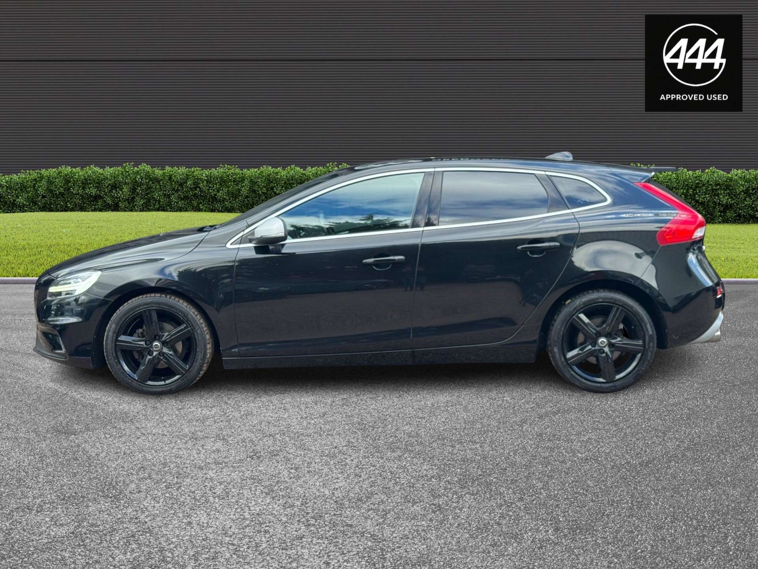 Used Volvo V40 2018 for sale - 78026410: Photo 11