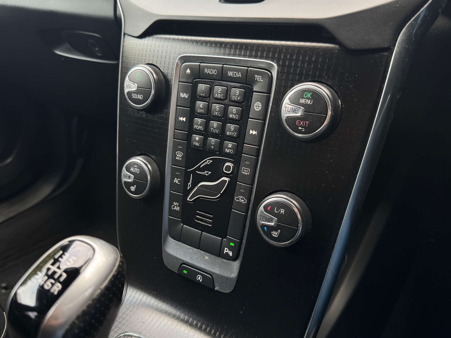 Used Volvo V40 2018 for sale - 78026410: Photo 25