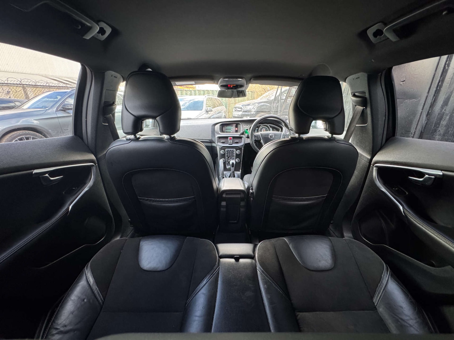 Used Volvo V40 2018 for sale - 78026410: Photo 38