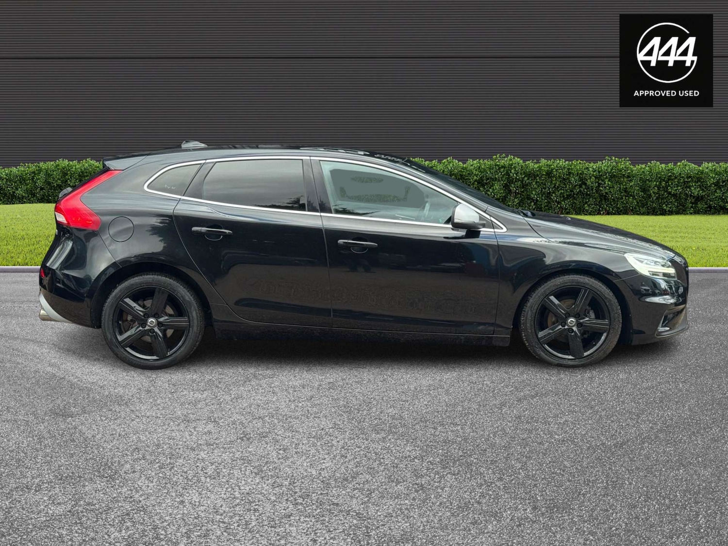 Used Volvo V40 2018 for sale - 78026410: Photo 6