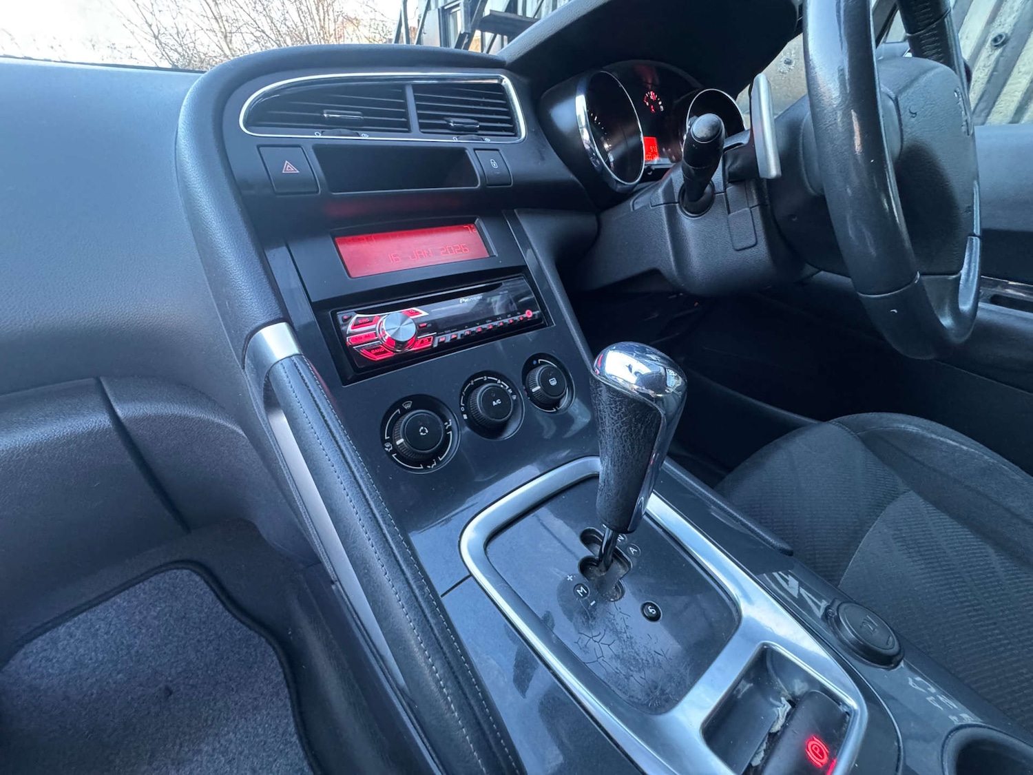 Used Peugeot 3008 2010 for sale - 77235352: Photo 15