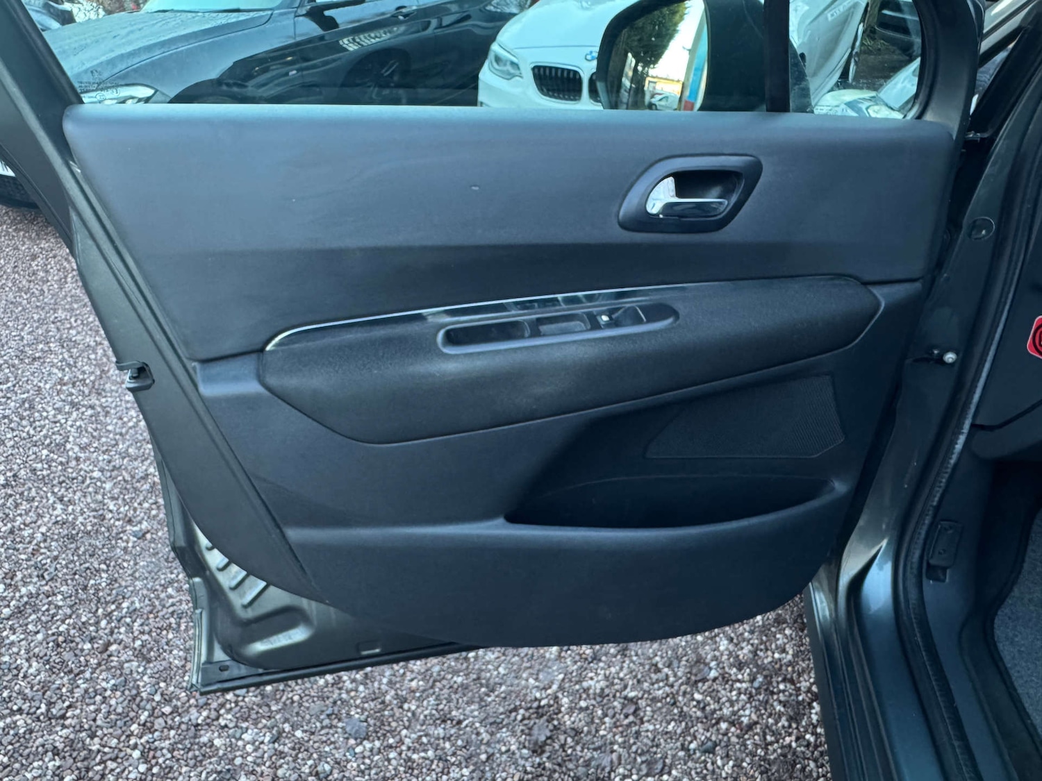 Used Peugeot 3008 2010 for sale - 77235352: Photo 30