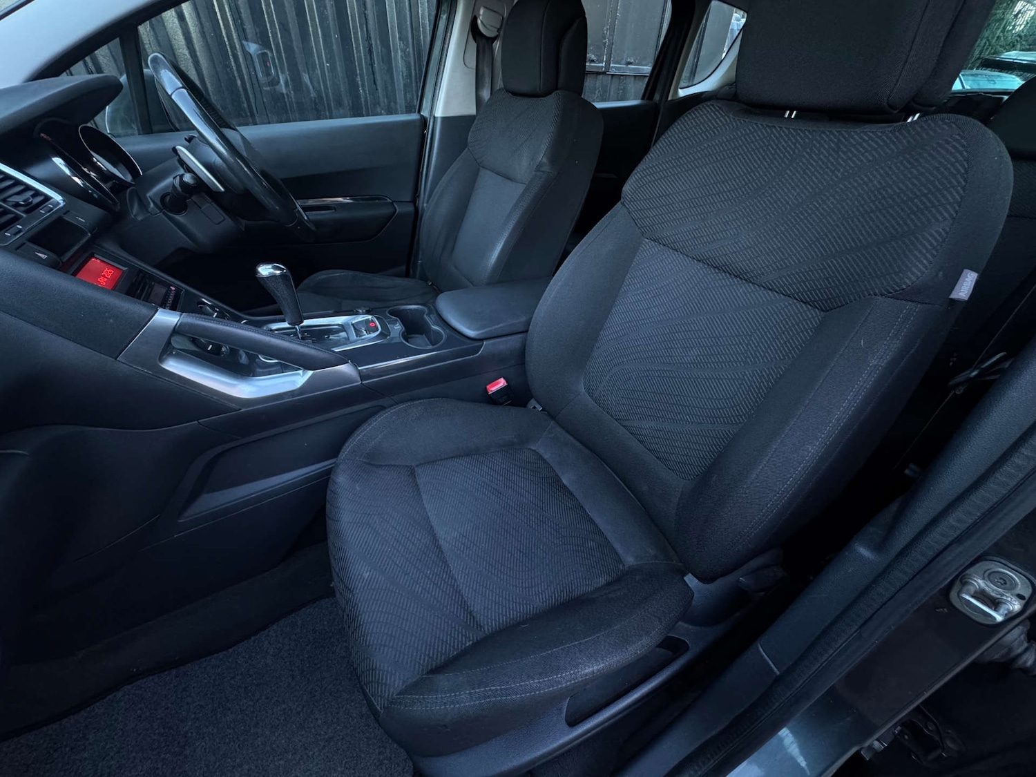 Used Peugeot 3008 2010 for sale - 77235352: Photo 43