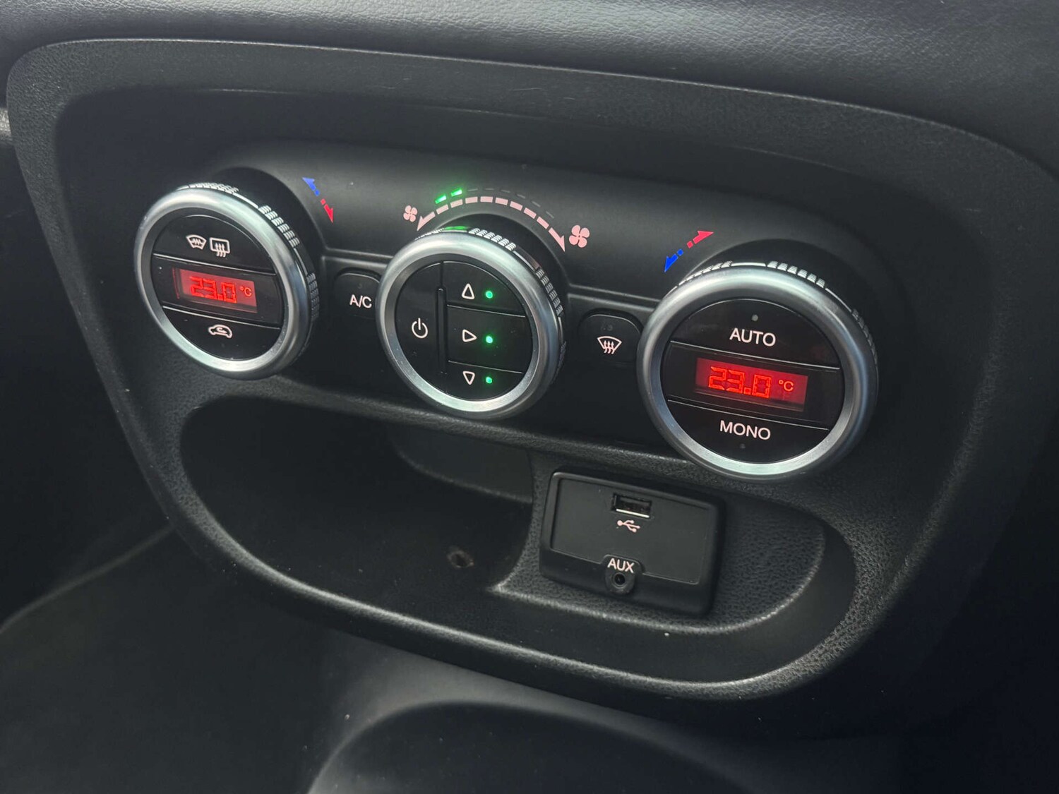 Used Fiat 500L 2013 for sale - 77502058: Photo 31