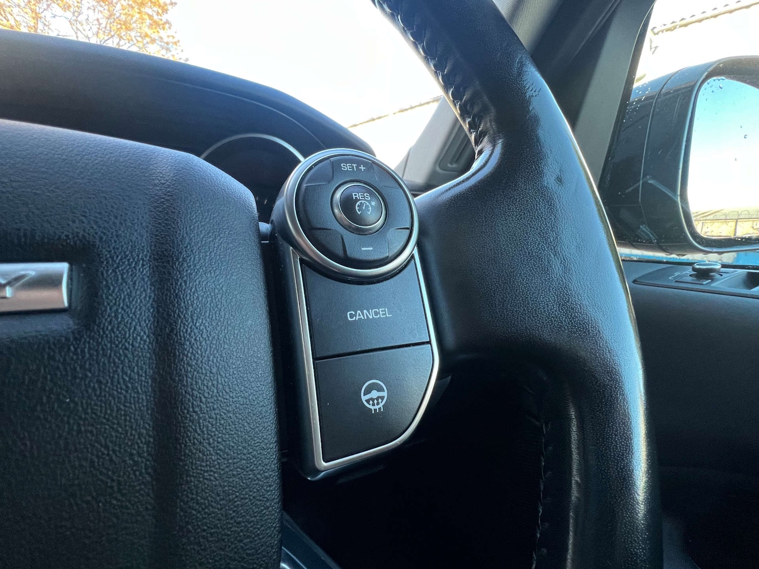 Used Land Rover Discovery 2018 for sale - 77152844: Photo 57