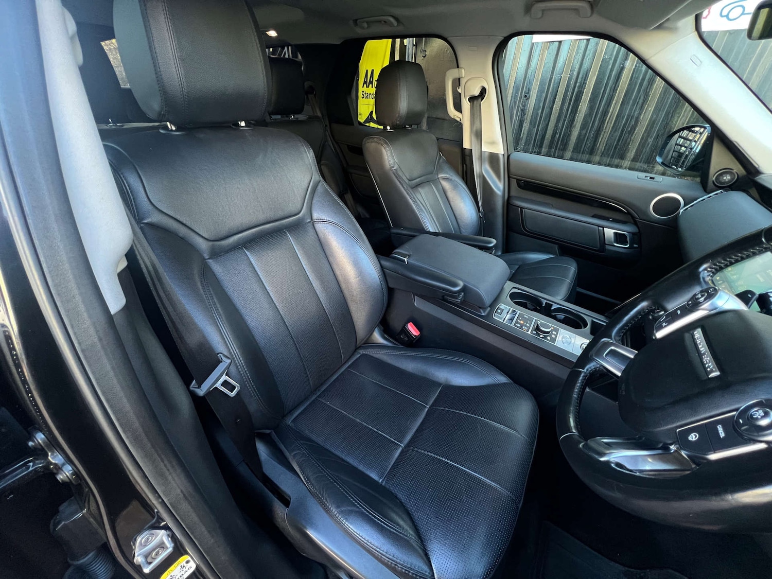 Used Land Rover Discovery 2018 for sale - 77152844: Photo 61