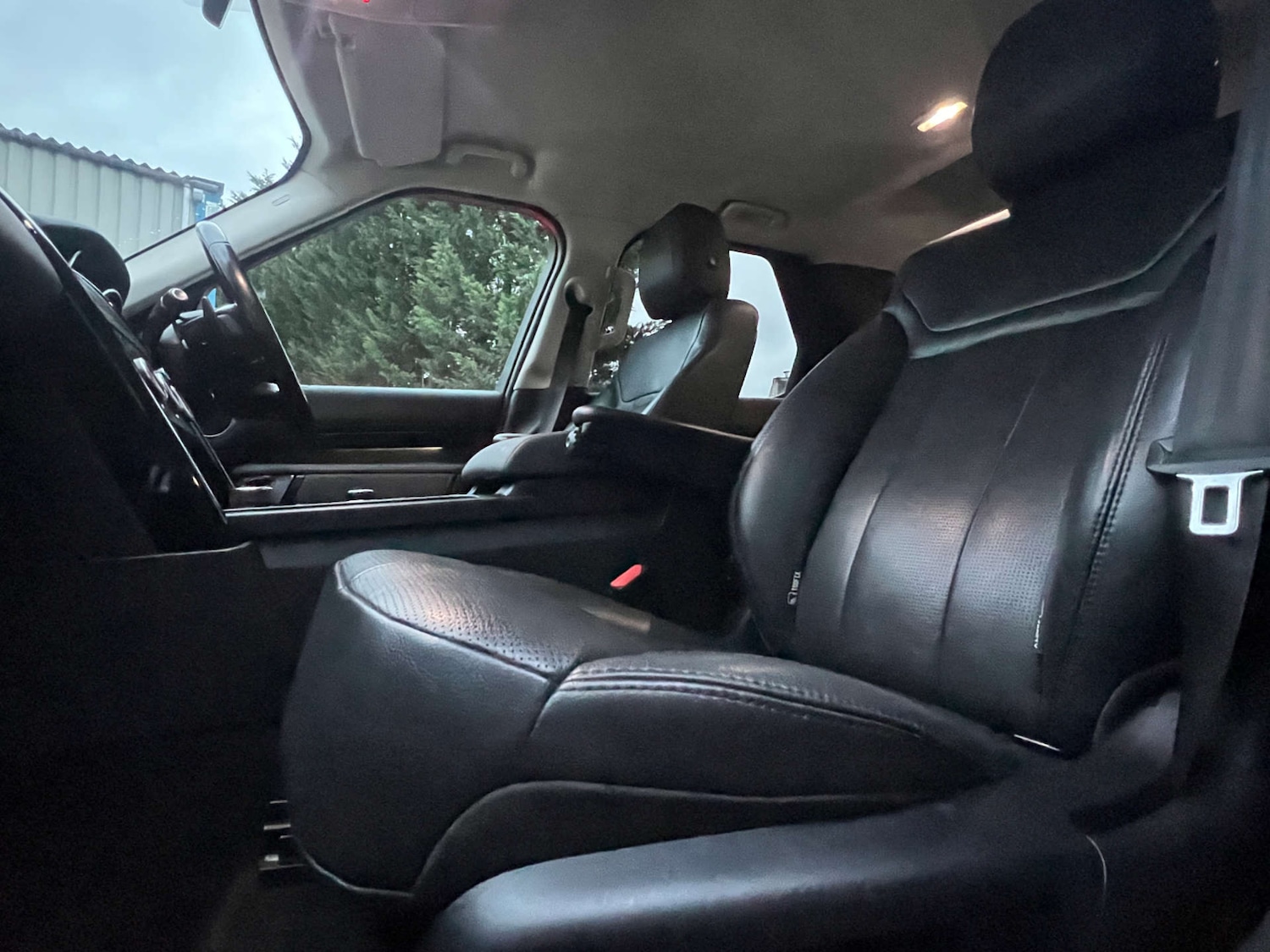 Used Land Rover Discovery 2018 for sale - 77152844: Photo 67