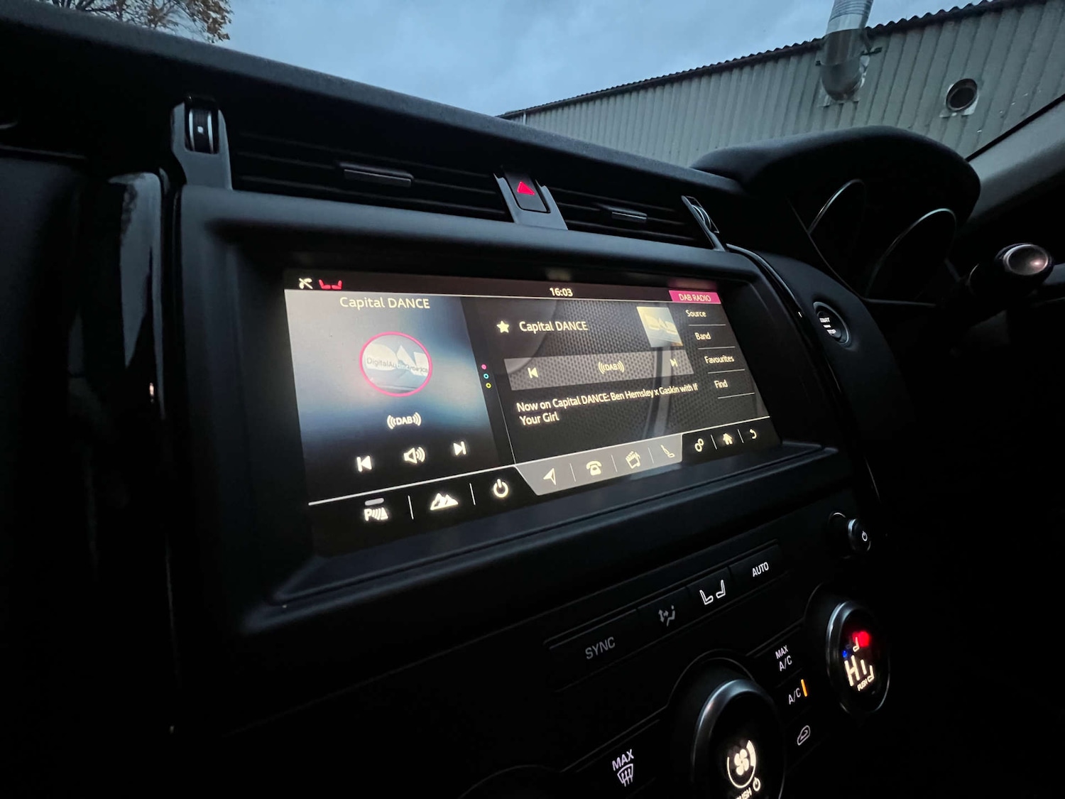 Used Land Rover Discovery 2018 for sale - 77152844: Photo 68