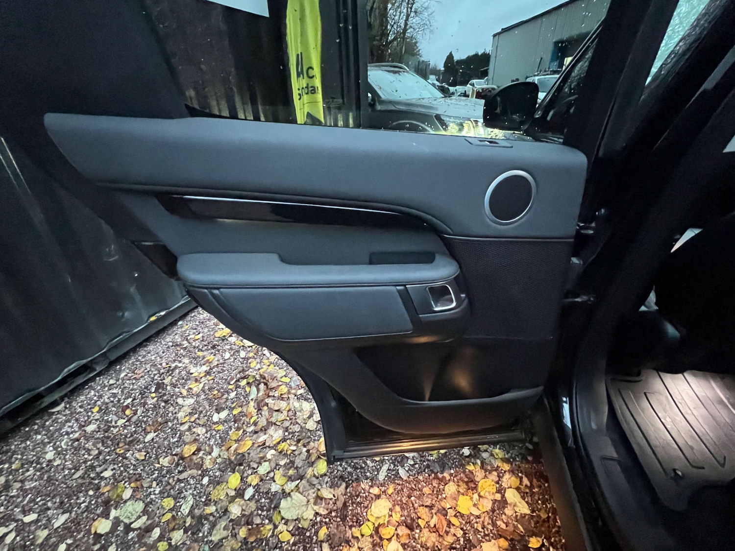 Used Land Rover Discovery 2018 for sale - 77152844: Photo 69