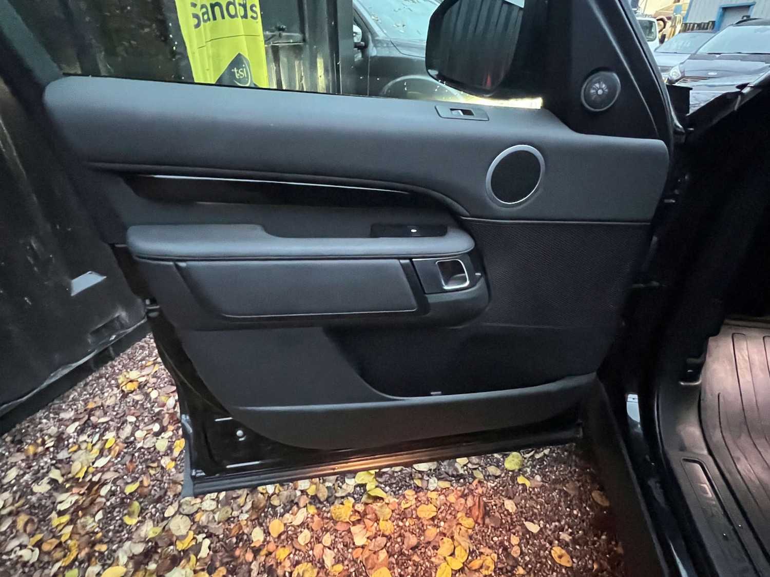 Used Land Rover Discovery 2018 for sale - 77152844: Photo 70