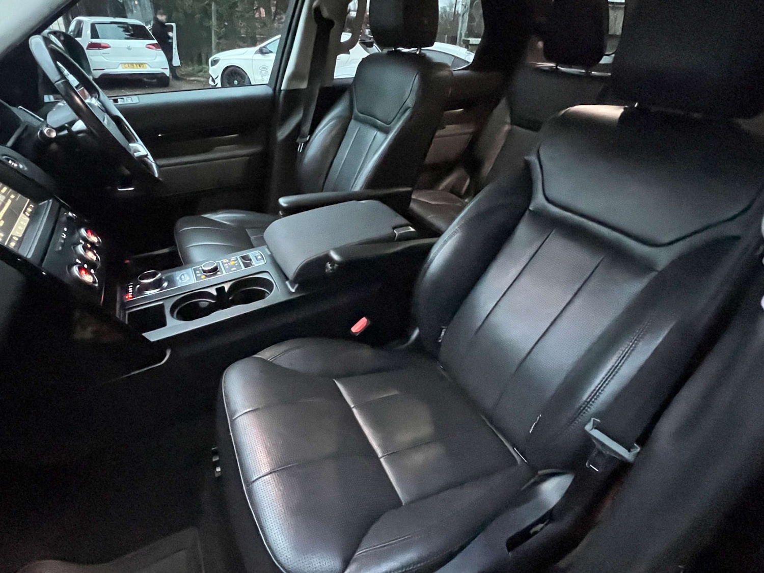 Used Land Rover Discovery 2018 for sale - 77152844: Photo 71