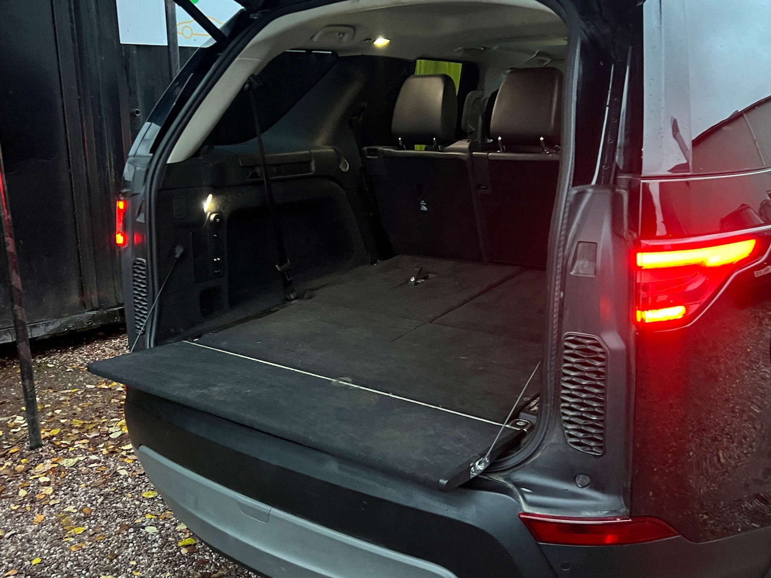 Used Land Rover Discovery 2018 for sale - 77152844: Photo 77