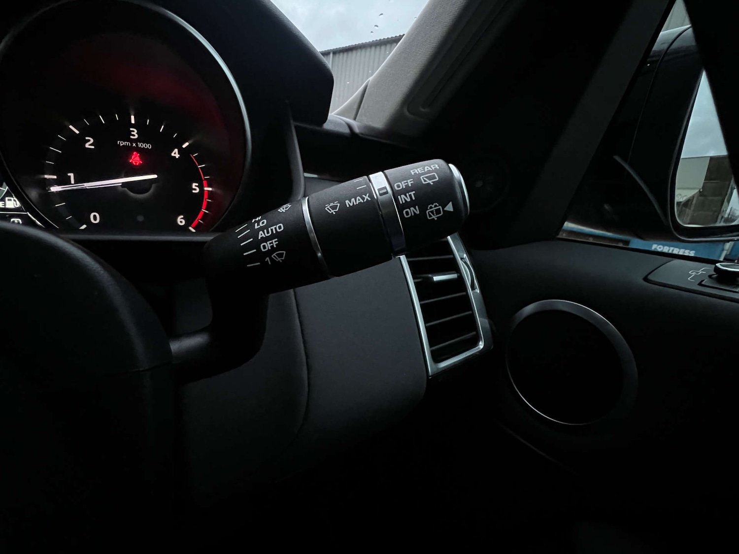 Used Land Rover Discovery 2018 for sale - 77152844: Photo 93