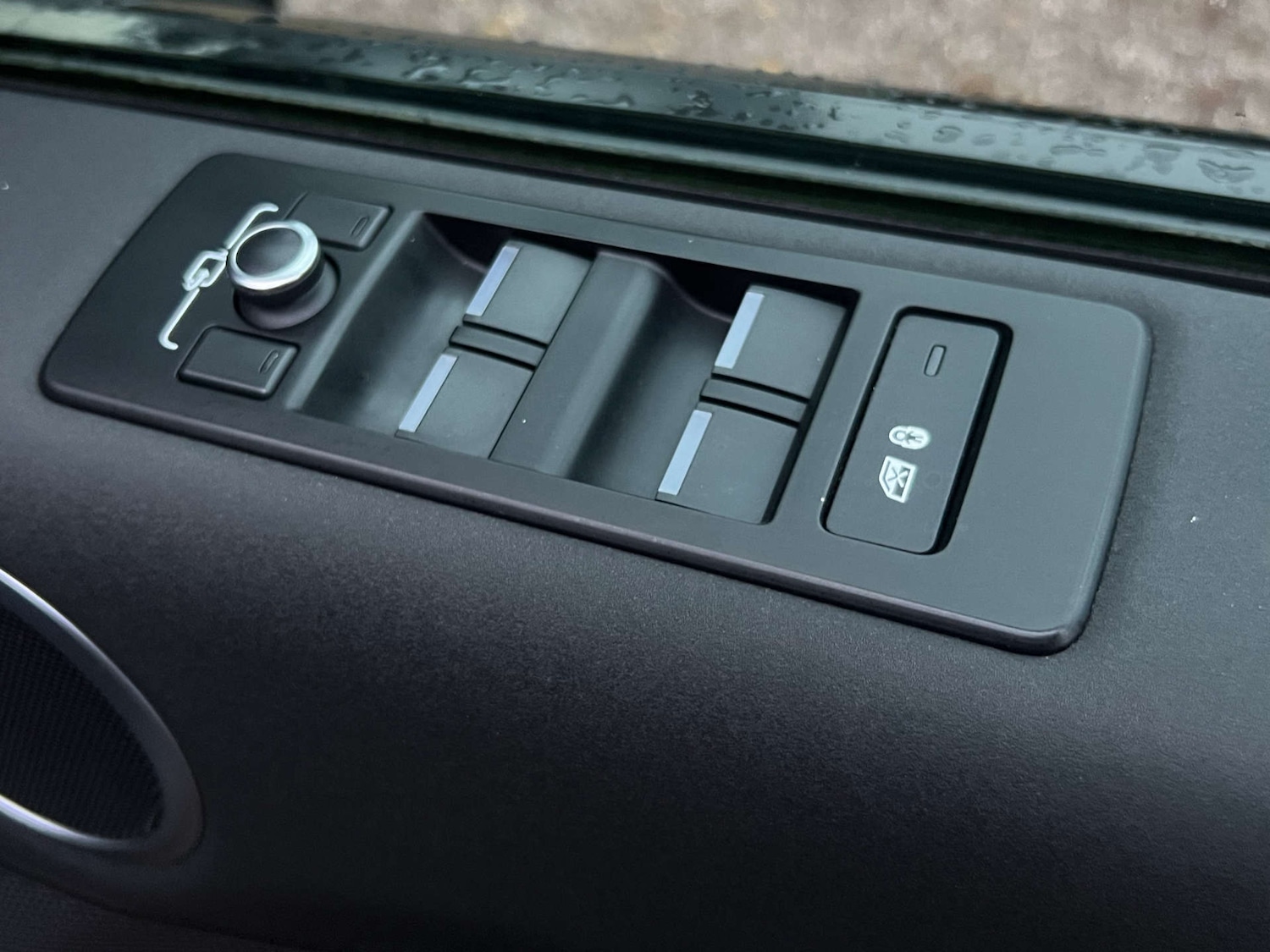 Used Land Rover Discovery 2018 for sale - 77152844: Photo 96