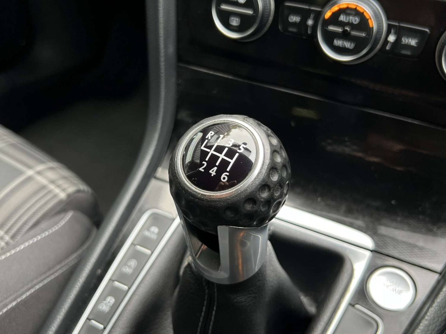 Used Volkswagen Golf 2015 for sale - 77138698: Photo 34