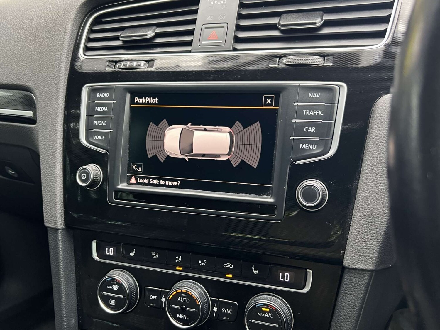 Used Volkswagen Golf 2015 for sale - 77138698: Photo 43