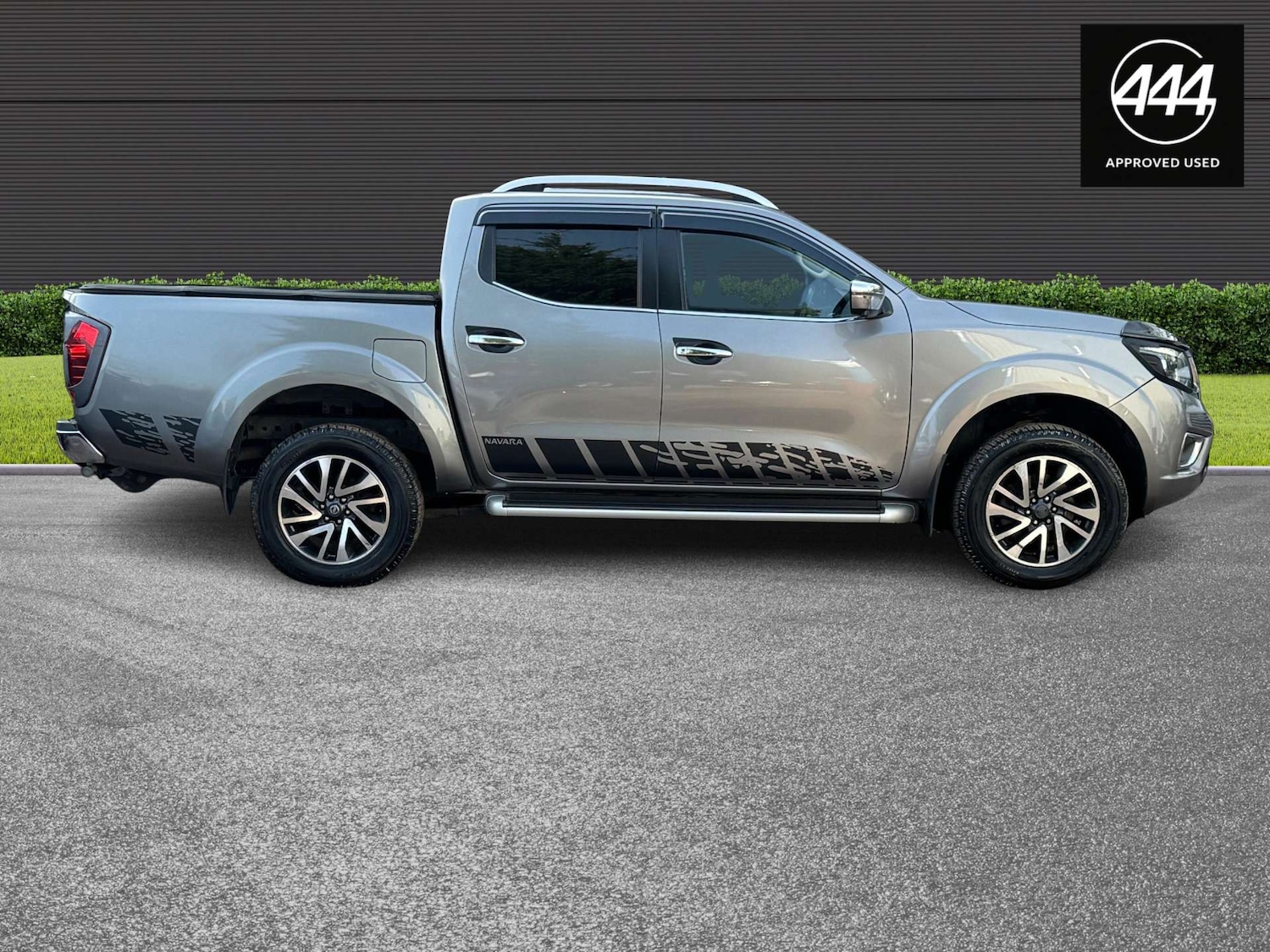 Used Nissan Navara 2020 for sale - 77813593: Photo 2