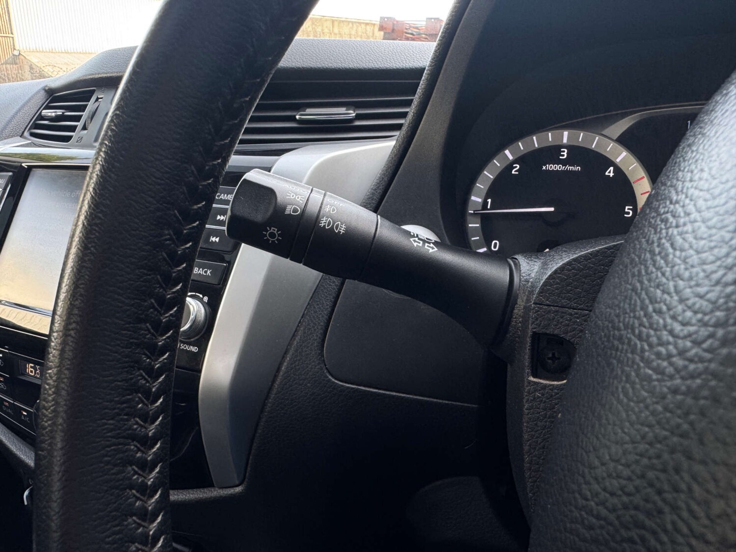 Used Nissan Navara 2020 for sale - 77813593: Photo 25