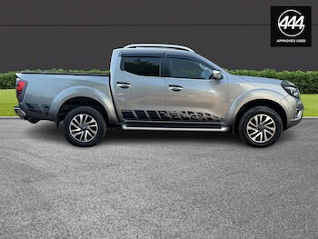 Used Nissan Navara 2020 for sale - 77813593: Photo