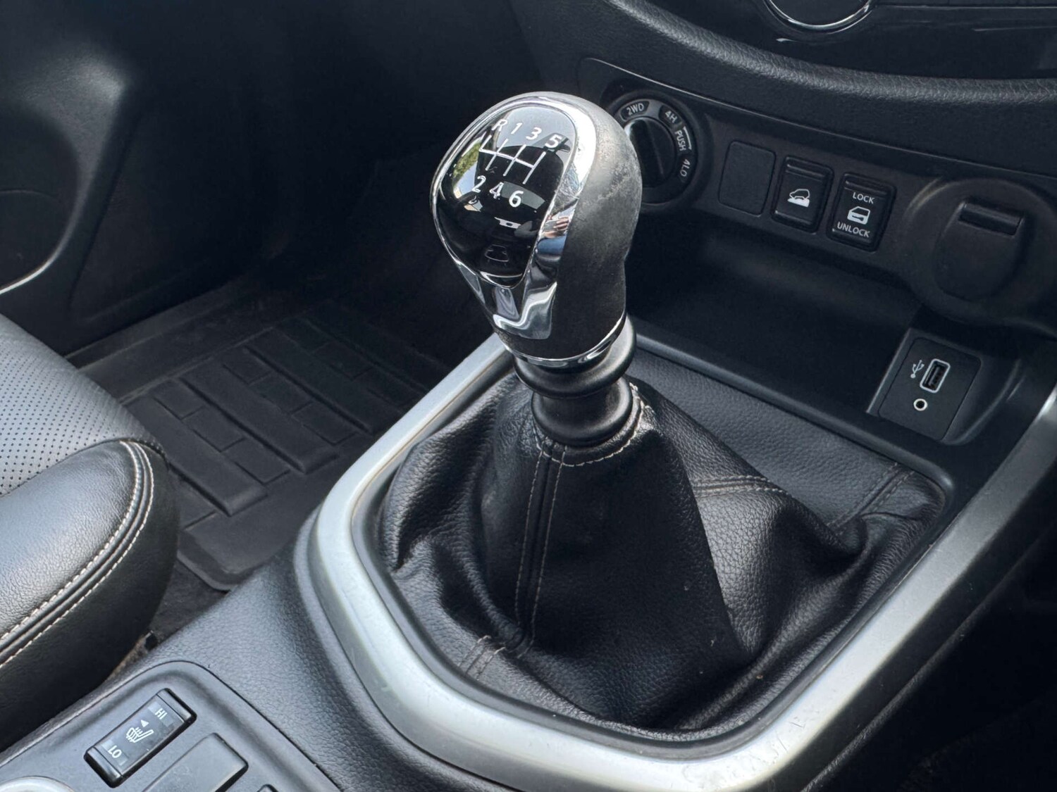 Used Nissan Navara 2020 for sale - 77813593: Photo 33