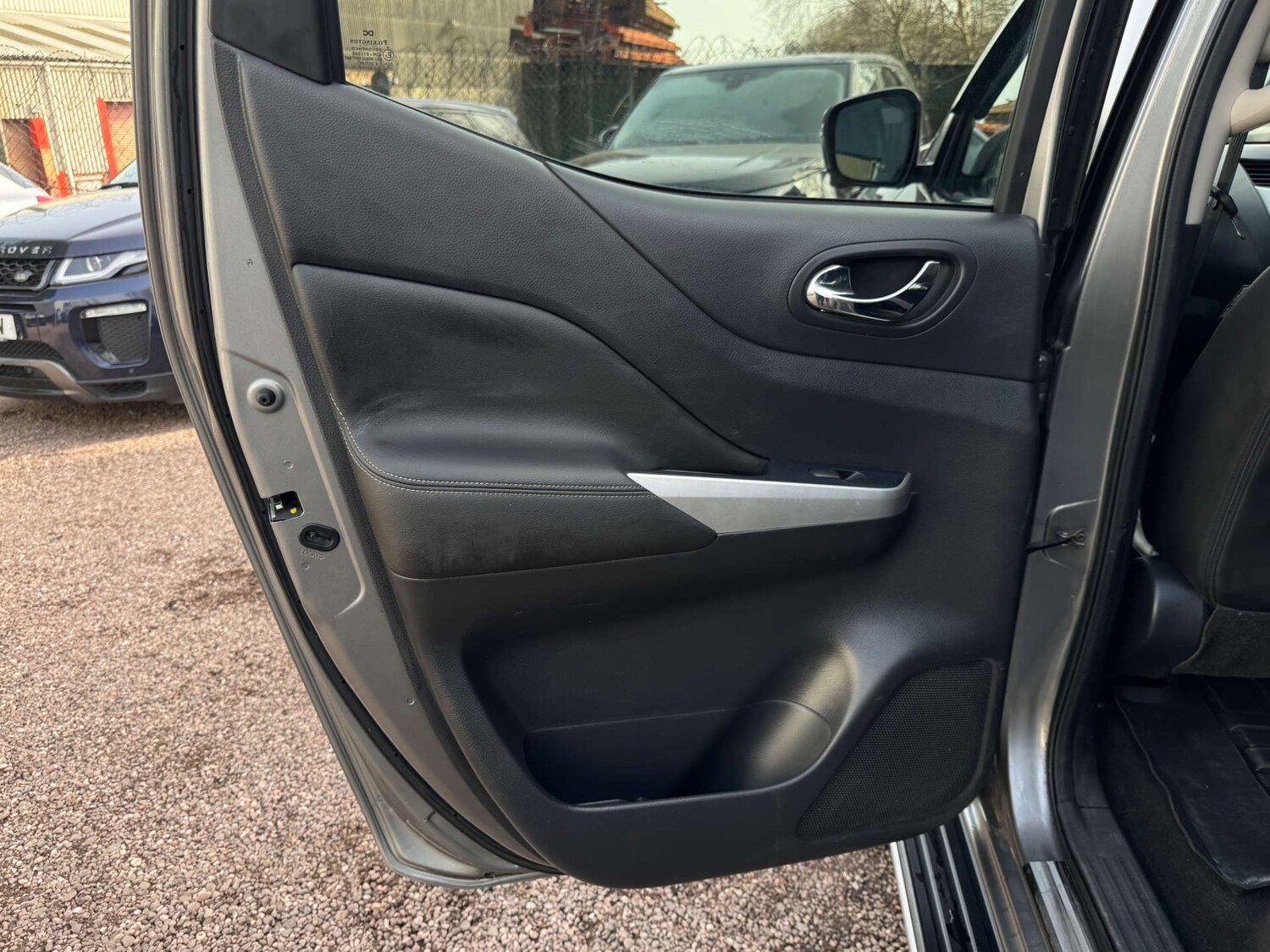 Used Nissan Navara 2020 for sale - 77813593: Photo 46