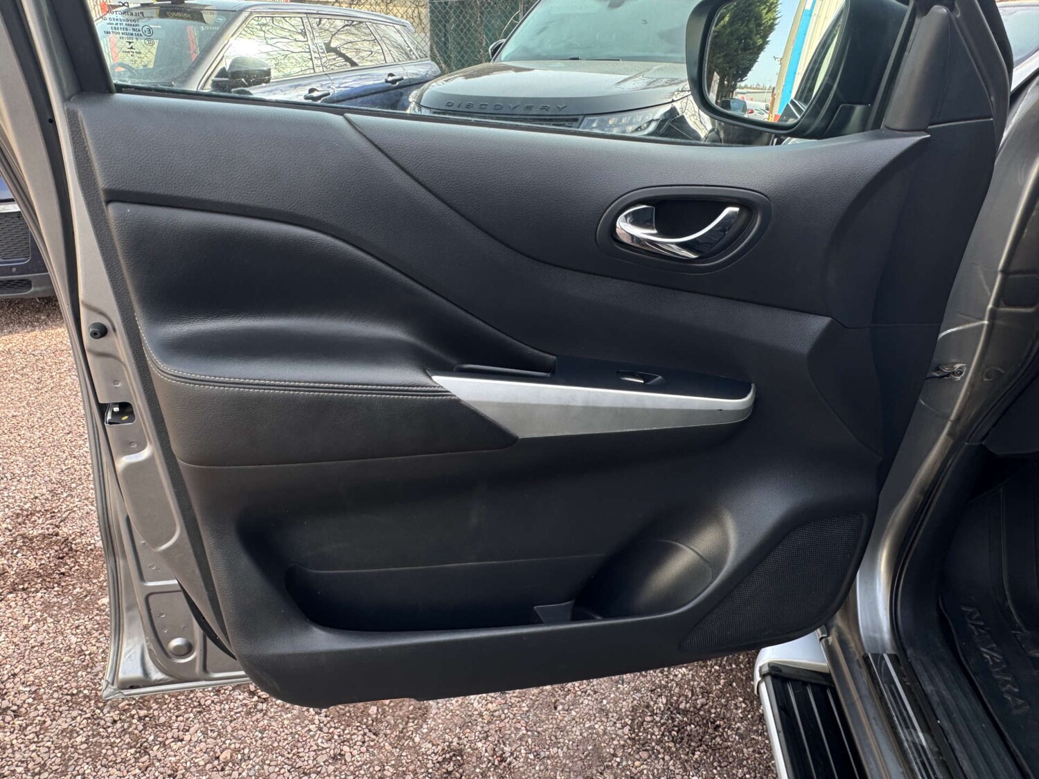 Used Nissan Navara 2020 for sale - 77813593: Photo 51