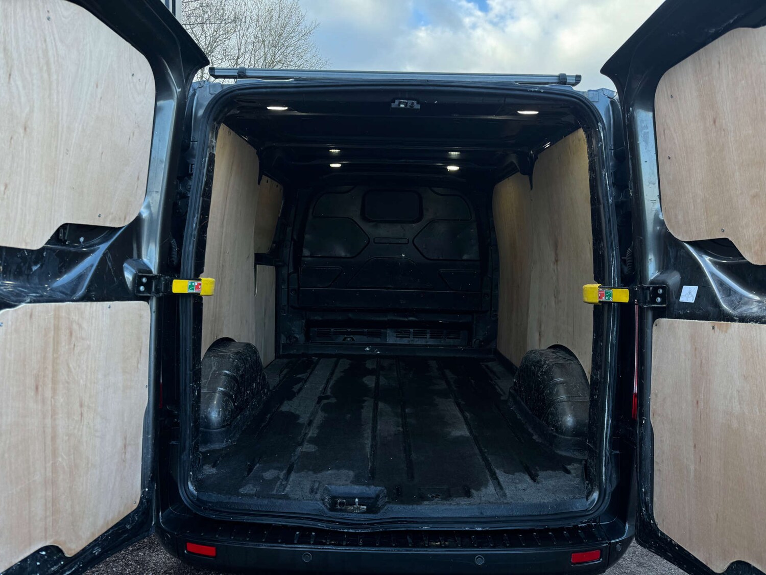 Used Ford Transit Custom 2022 for sale - 77368178: Photo 39