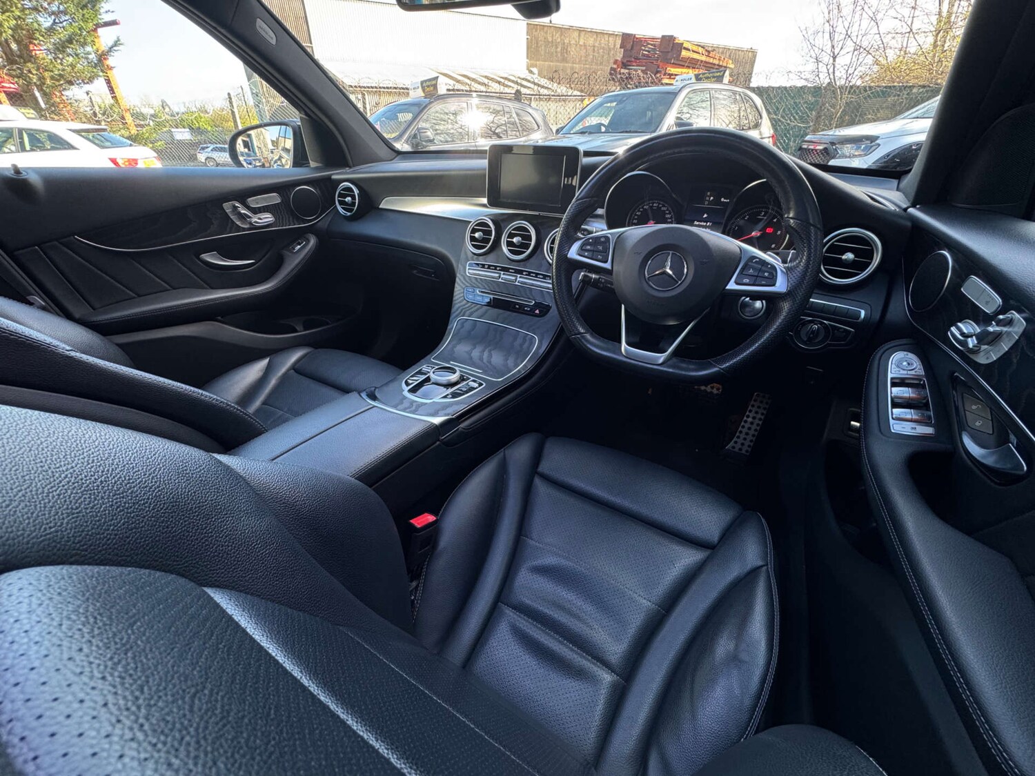 Used Mercedes-Benz GLC 2018 for sale - 77931927: Photo 17