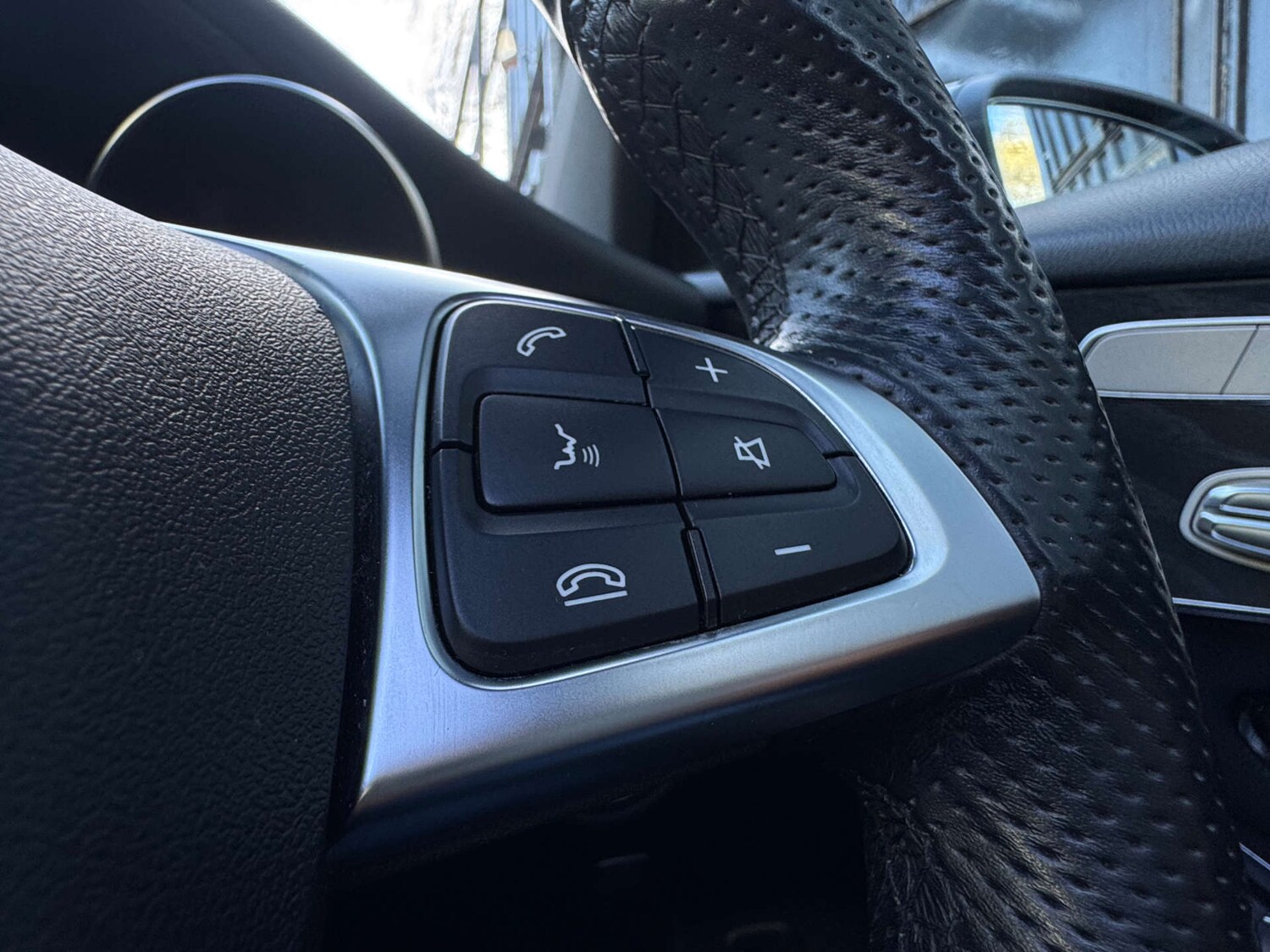 Used Mercedes-Benz GLC 2018 for sale - 77931927: Photo 29