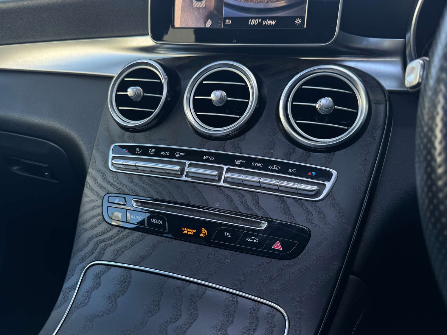 Used Mercedes-Benz GLC 2018 for sale - 77931927: Photo 36