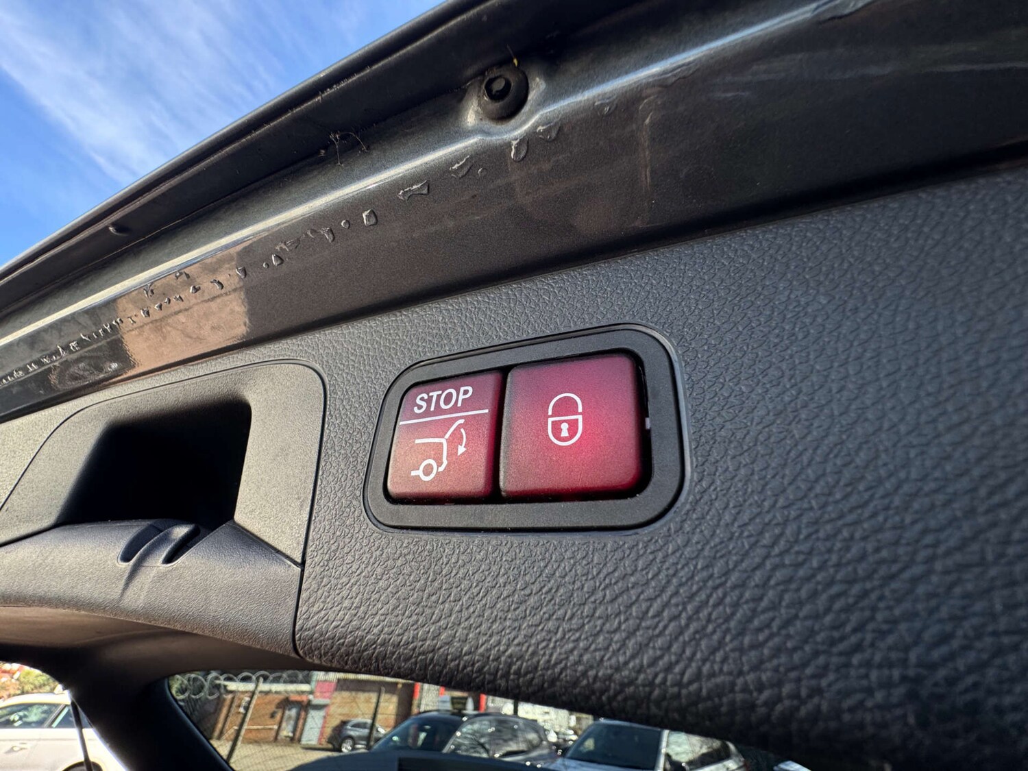 Used Mercedes-Benz GLC 2018 for sale - 77931927: Photo 37