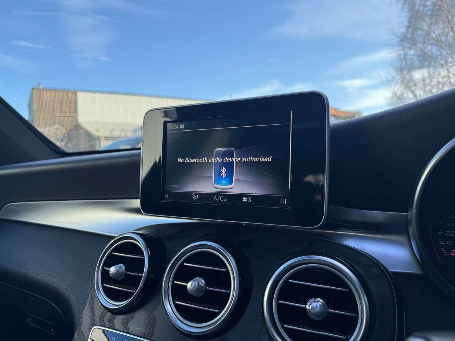 Used Mercedes-Benz GLC 2018 for sale - 77931927: Photo 44