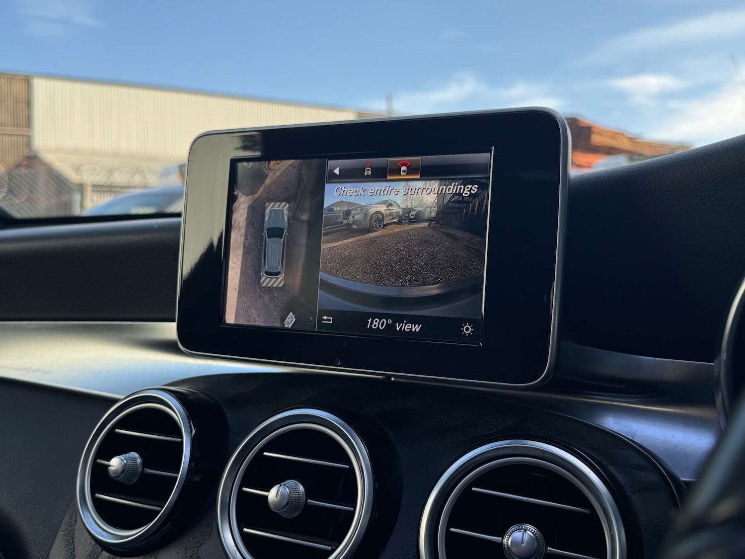 Used Mercedes-Benz GLC 2018 for sale - 77931927: Photo 52