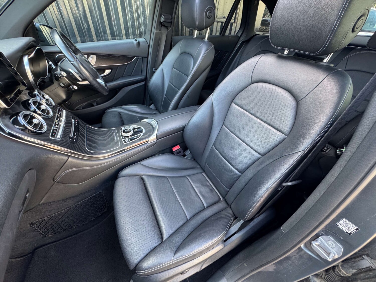 Used Mercedes-Benz GLC 2018 for sale - 77931927: Photo 60