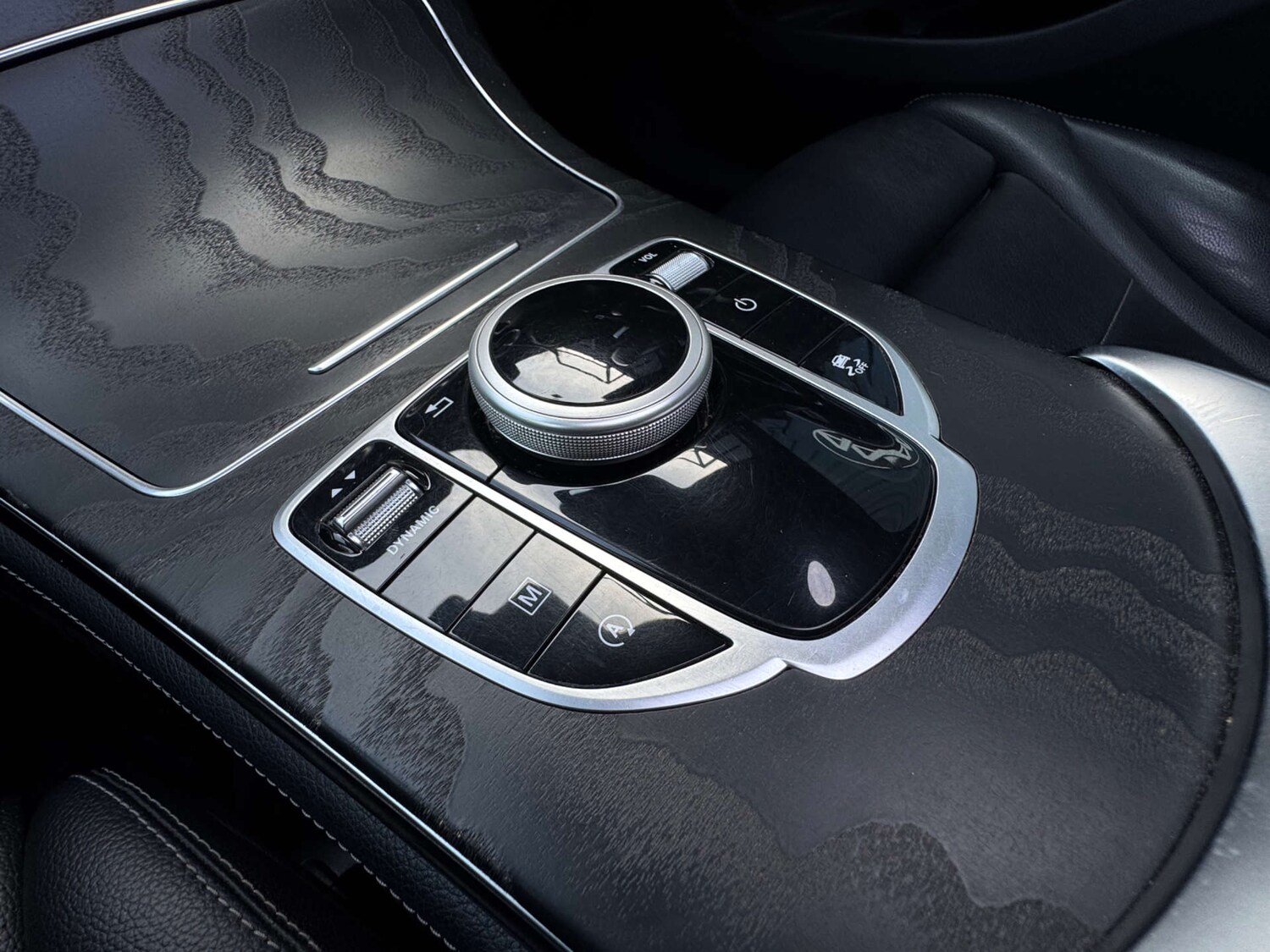 Used Mercedes-Benz GLC 2018 for sale - 77931927: Photo 68