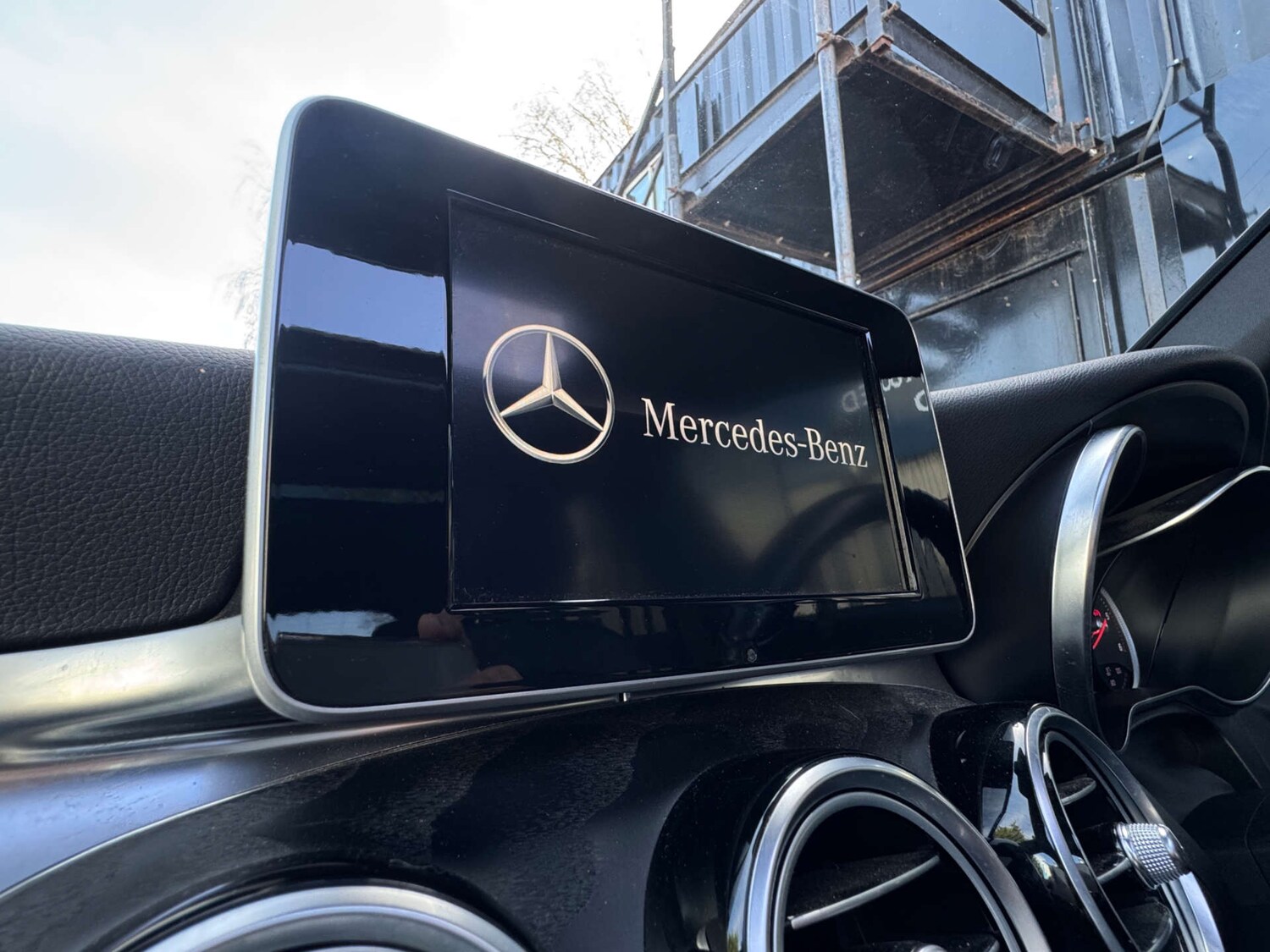 Used Mercedes-Benz GLC 2018 for sale - 77931927: Photo 74