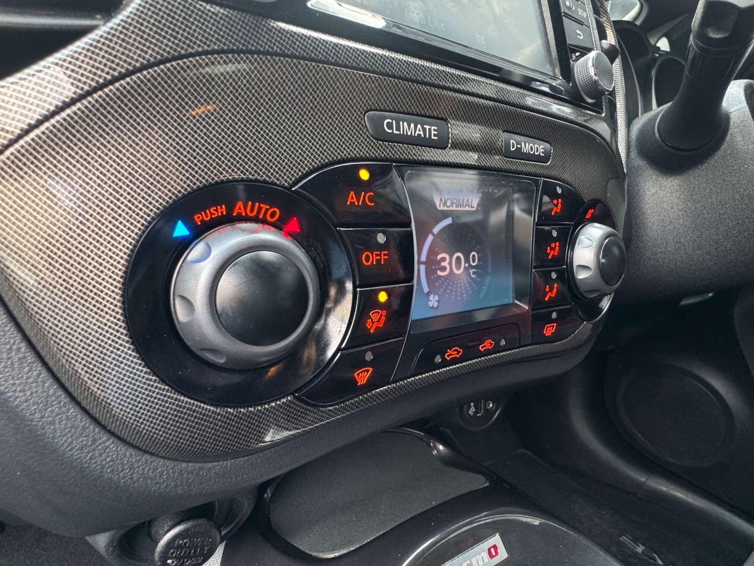 Used Nissan Juke 2014 for sale - 77380654: Photo 30