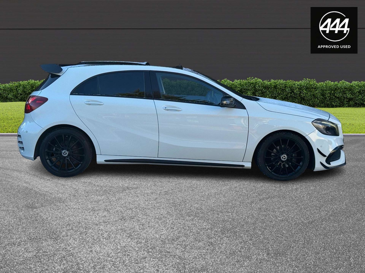 Used Mercedes-Benz A-Class 2017 for sale - 77138697: Photo 2