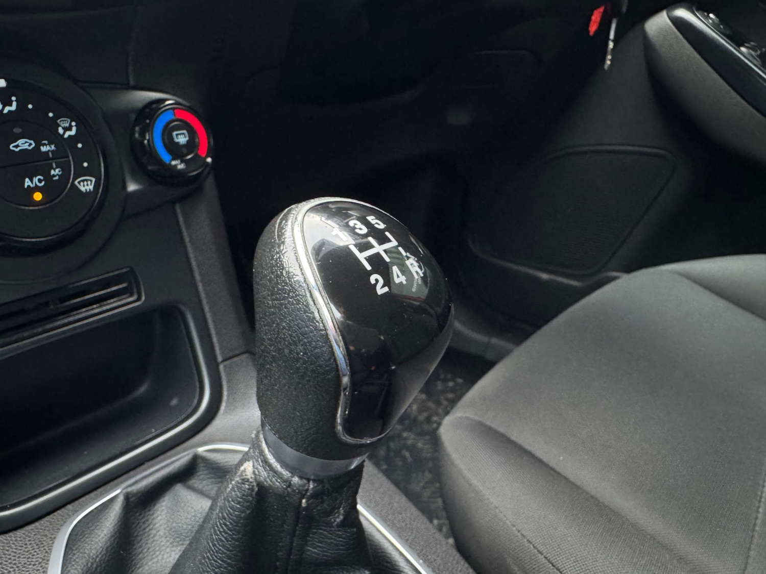 Used Ford Fiesta 2015 for sale - 77850594: Photo 54