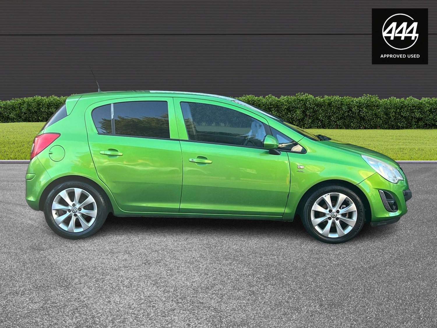 Used Vauxhall Corsa 2012 for sale - 77148686: Photo 3