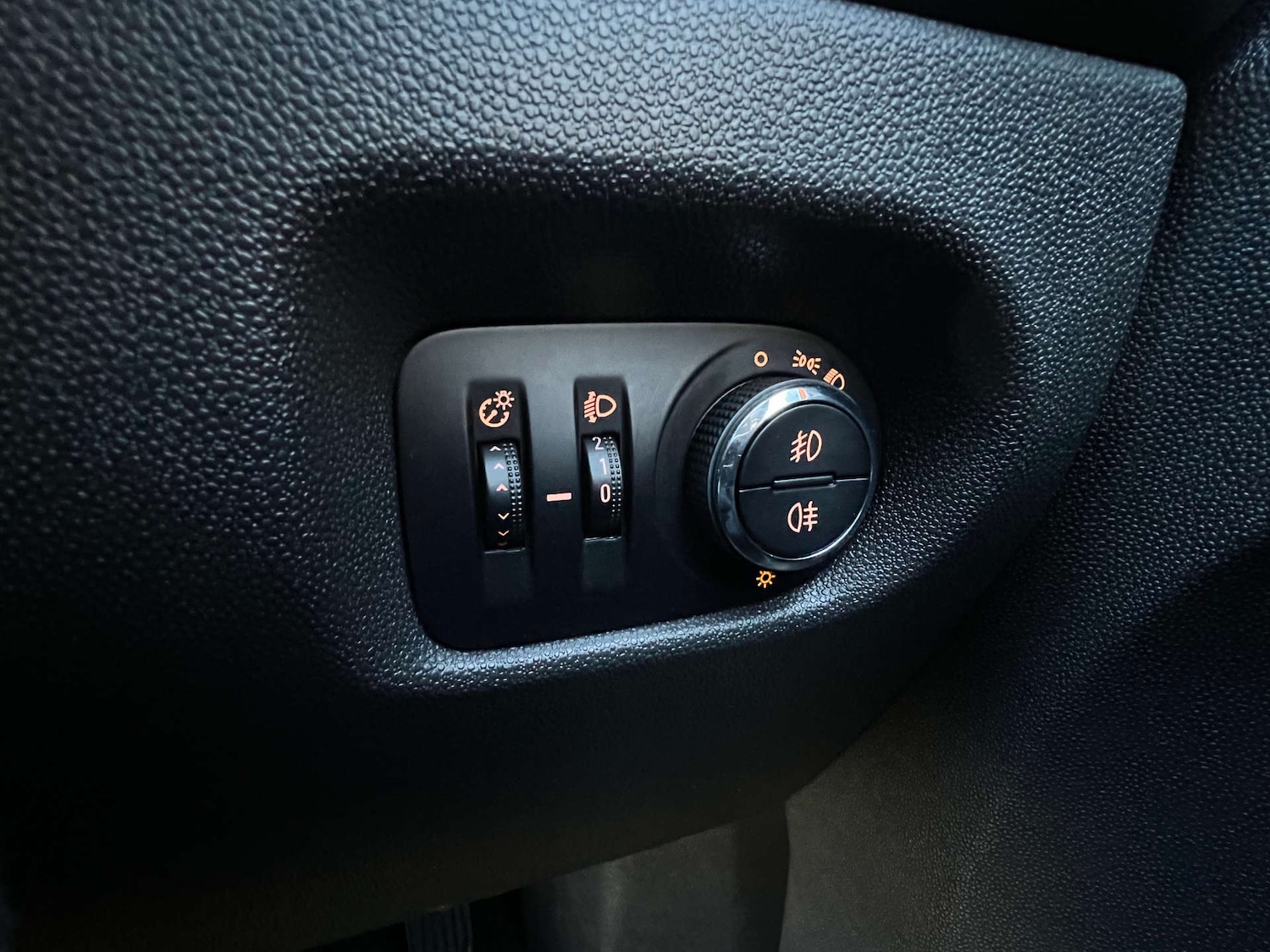 Used Vauxhall Corsa 2012 for sale - 77148686: Photo 40